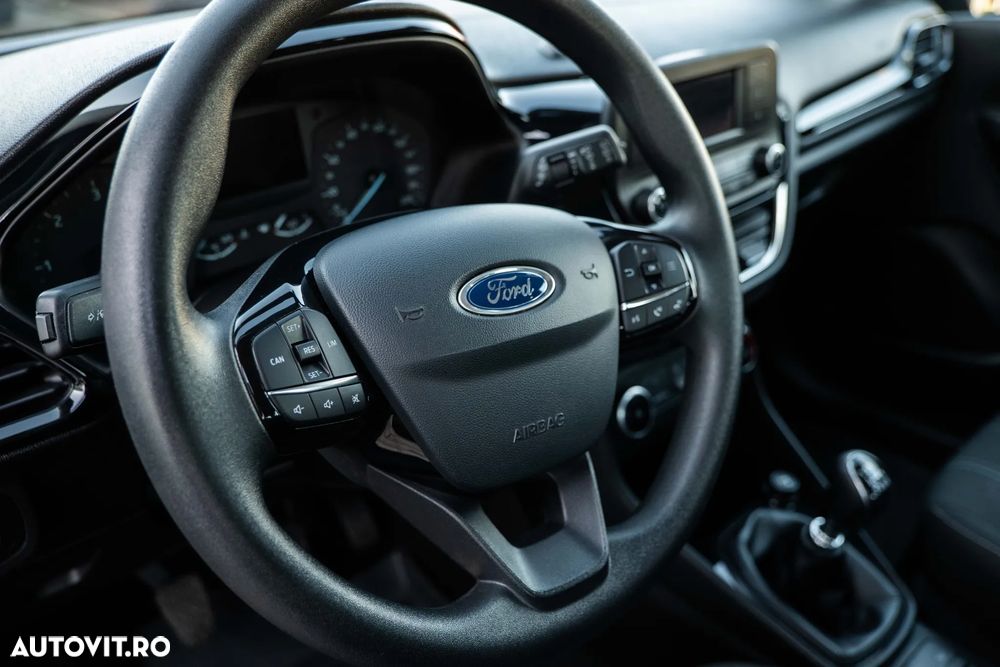 Ford Fiesta - 11