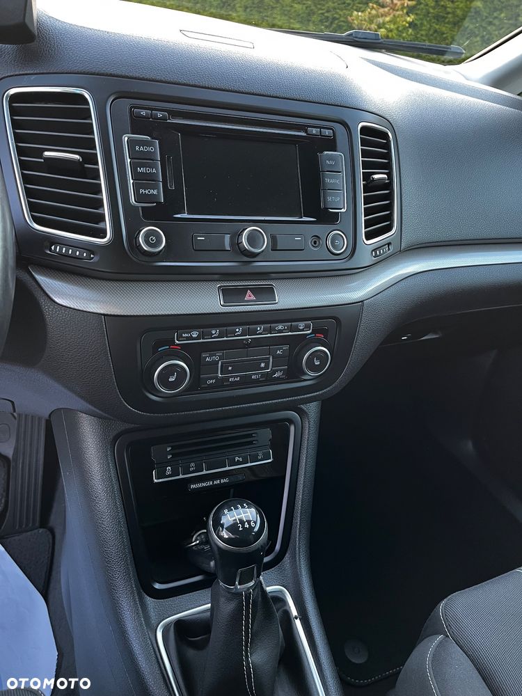 Volkswagen Sharan 2.0 TDI Highline - 14