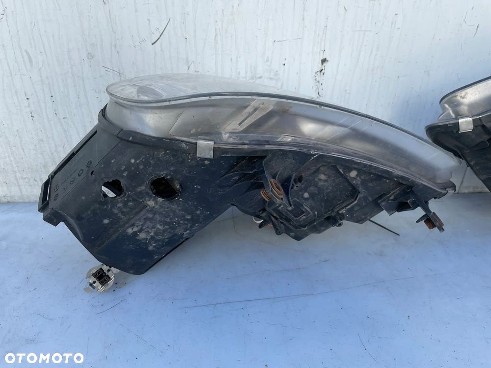 LAMPA LEWA PRAWA PRZÓD VW CADDY  VW TOURAN I - 15