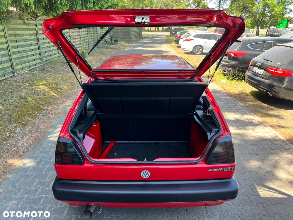 Volkswagen Golf - 18