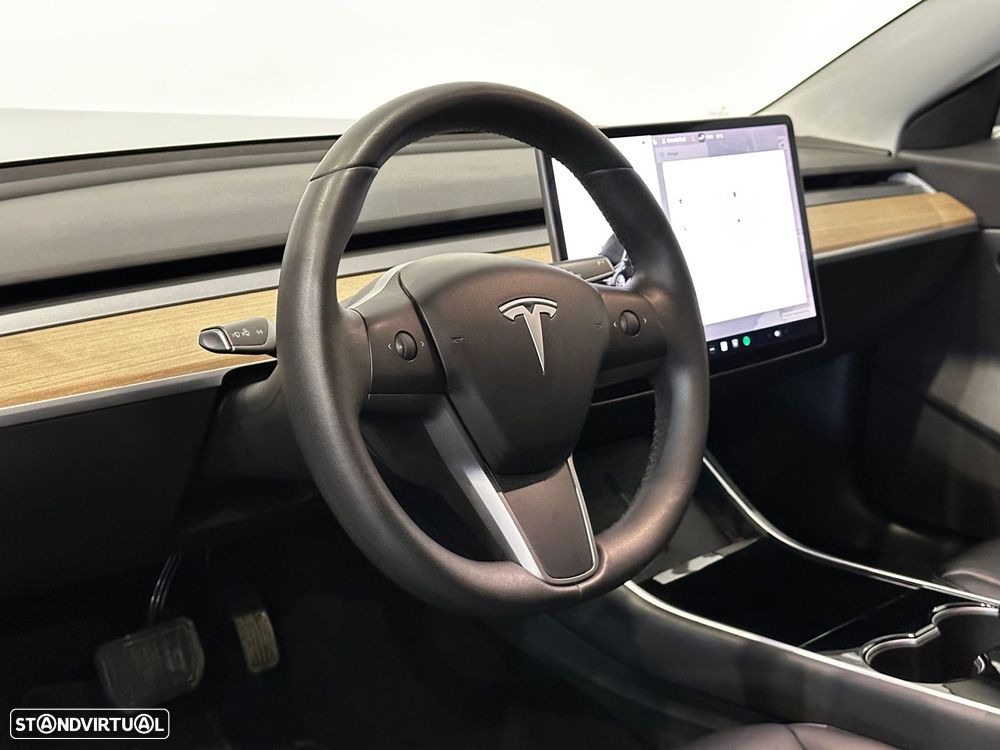Tesla Model 3 - 14