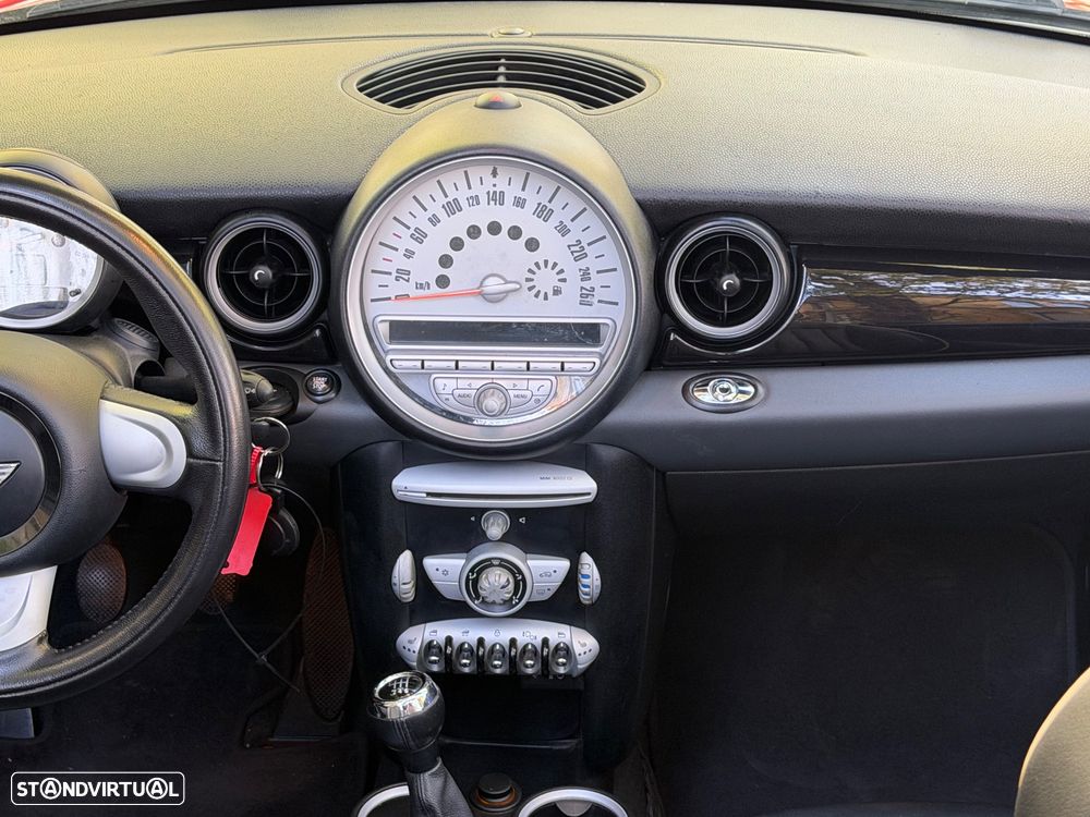 MINI Cabrio Cooper - 33