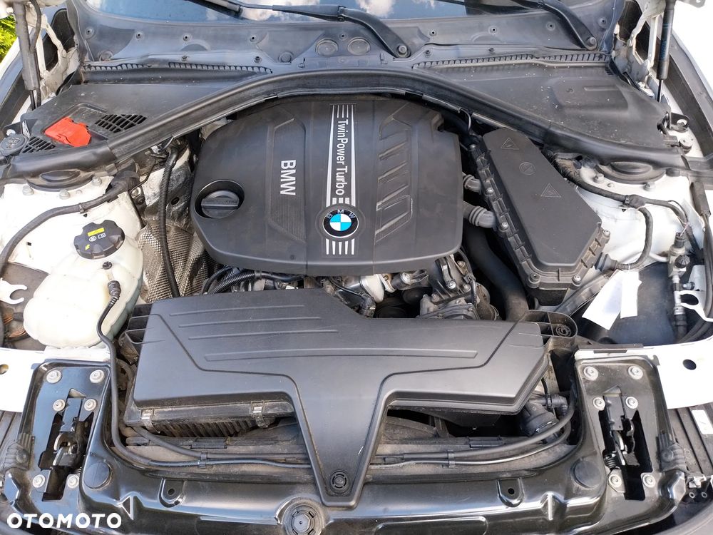 BMW Seria 3 318d Sport Line - 20