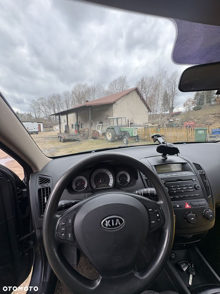 Kia Ceed - 3