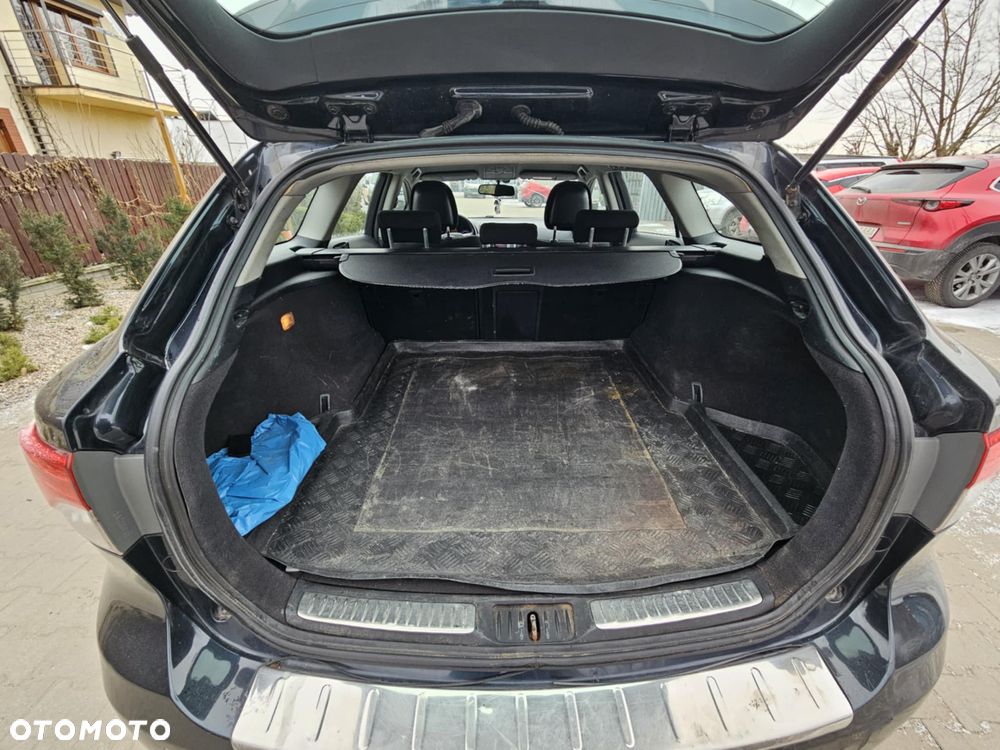 Toyota Avensis 2.0 D-4D Premium - 8