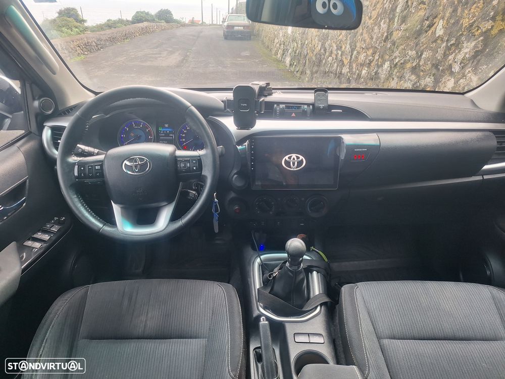 Toyota Hilux - 6