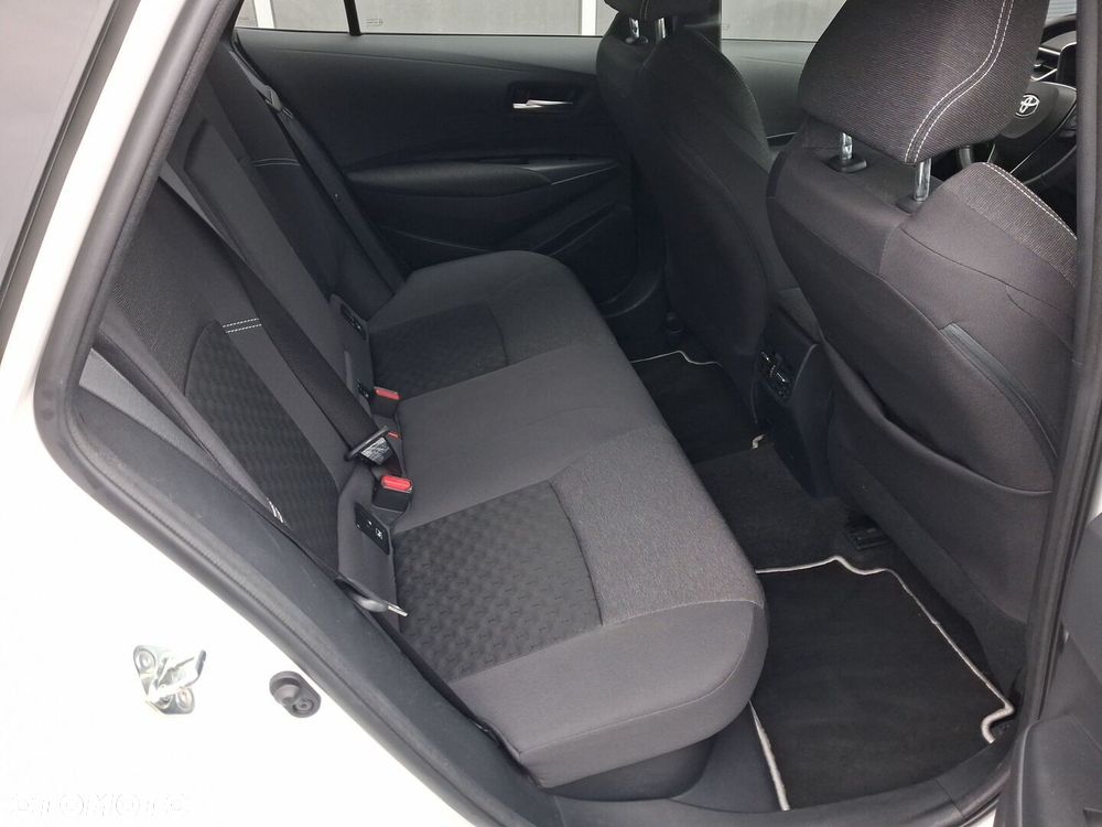 Toyota Corolla 1.8 Hybrid Comfort - 13