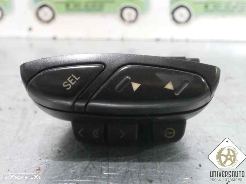 COMANDO RADIO VOLANTE TOYOTA COROLLA 2003 - 3