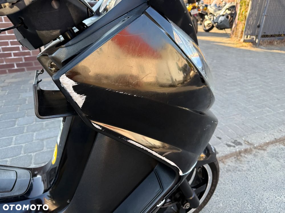 Peugeot Satelis - 17