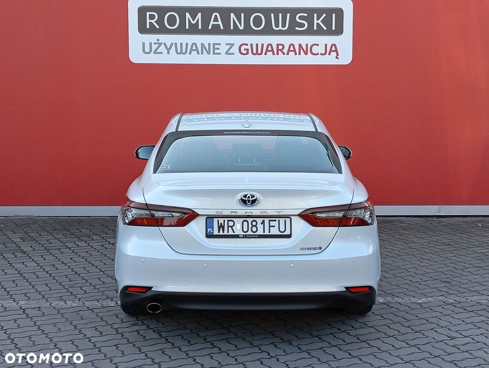 Toyota Camry - 6