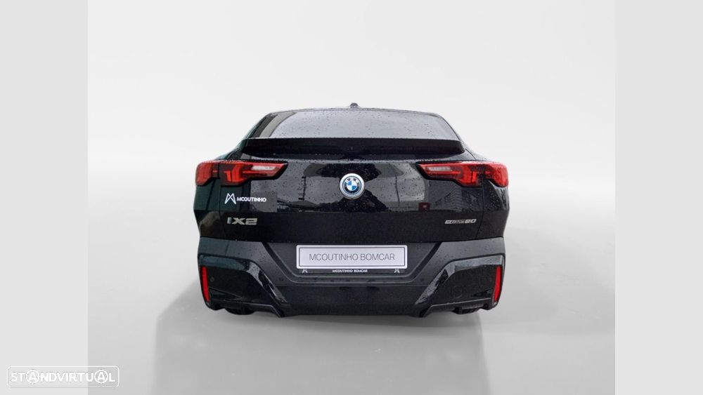 BMW iX2 eDrive20 - 4