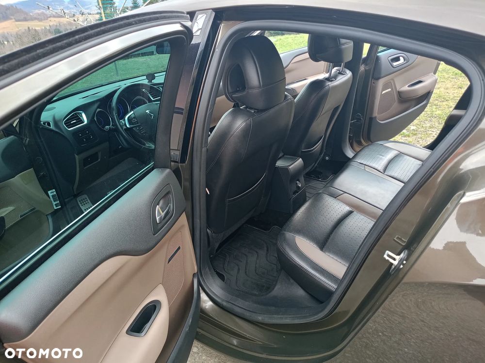 Citroën DS4 1.6 THP SportChic - 11