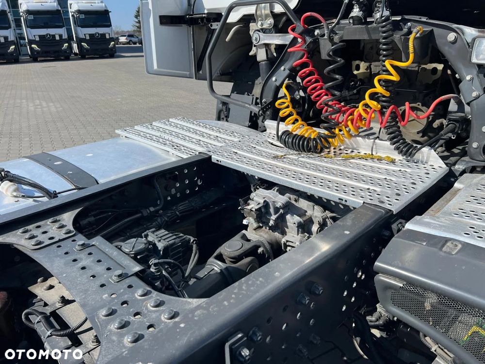 Mercedes-Benz 1845 L - 16