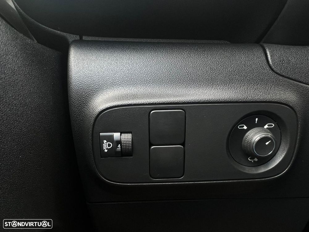 Citroën C3 1.2 PureTech C-Series - 37