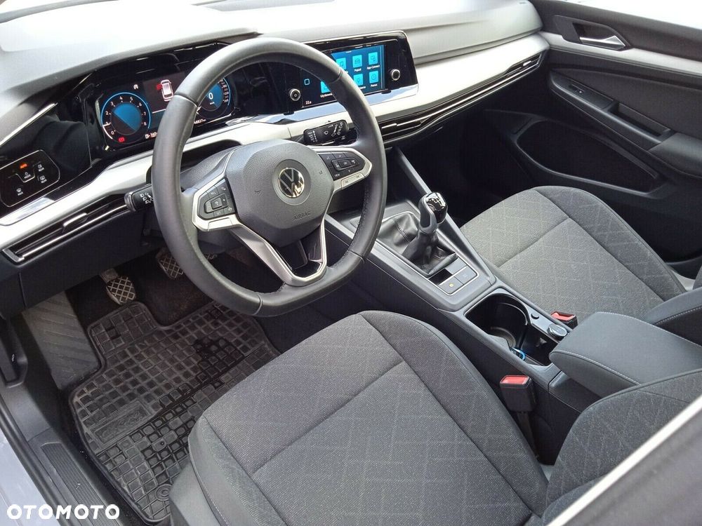 Volkswagen Golf - 11