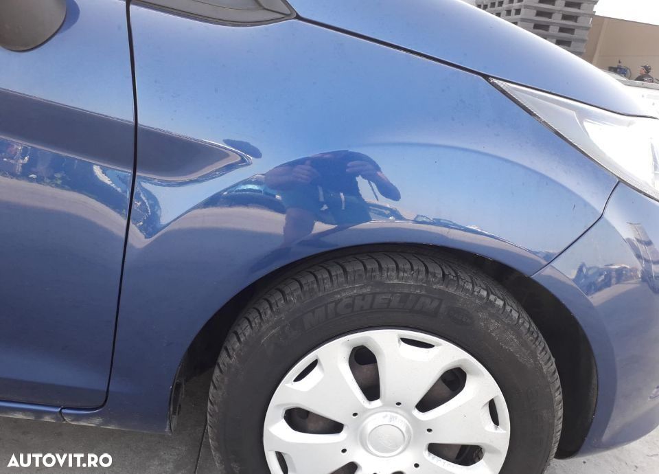 Aripa dreapta Ford Fiesta an 2009 - 1