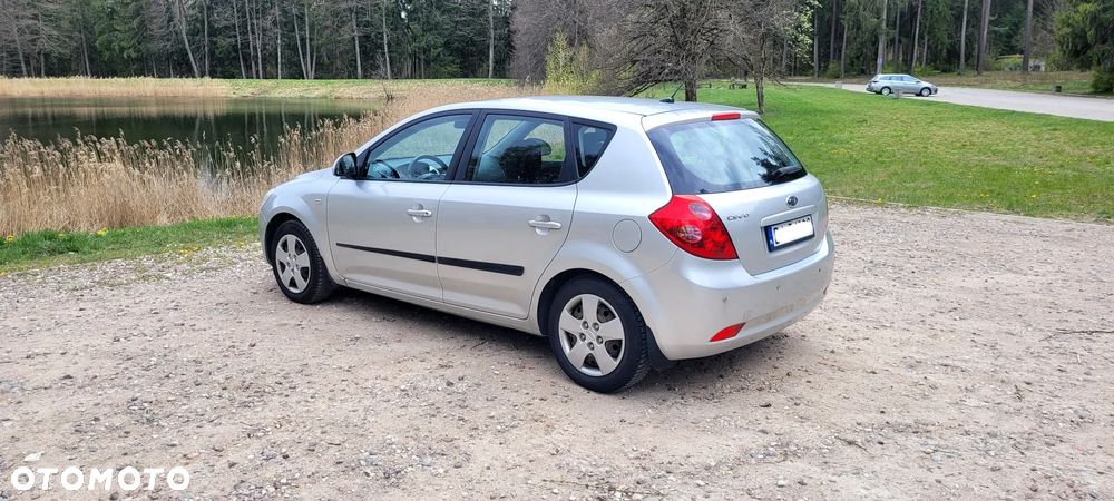 Kia Ceed 1.6 Comfort + - 3