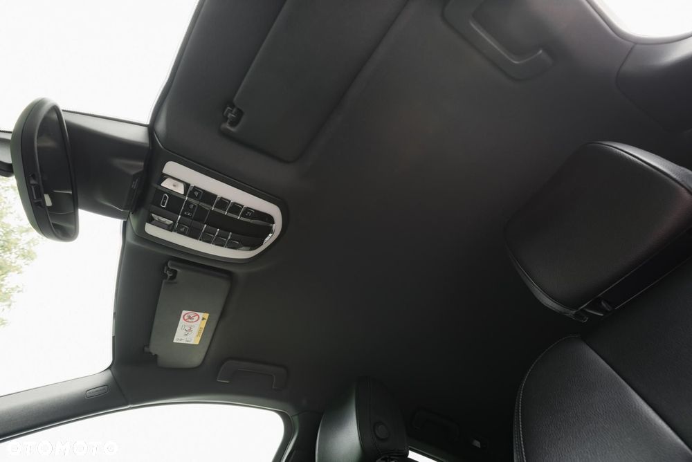 Porsche Macan Standard - 35