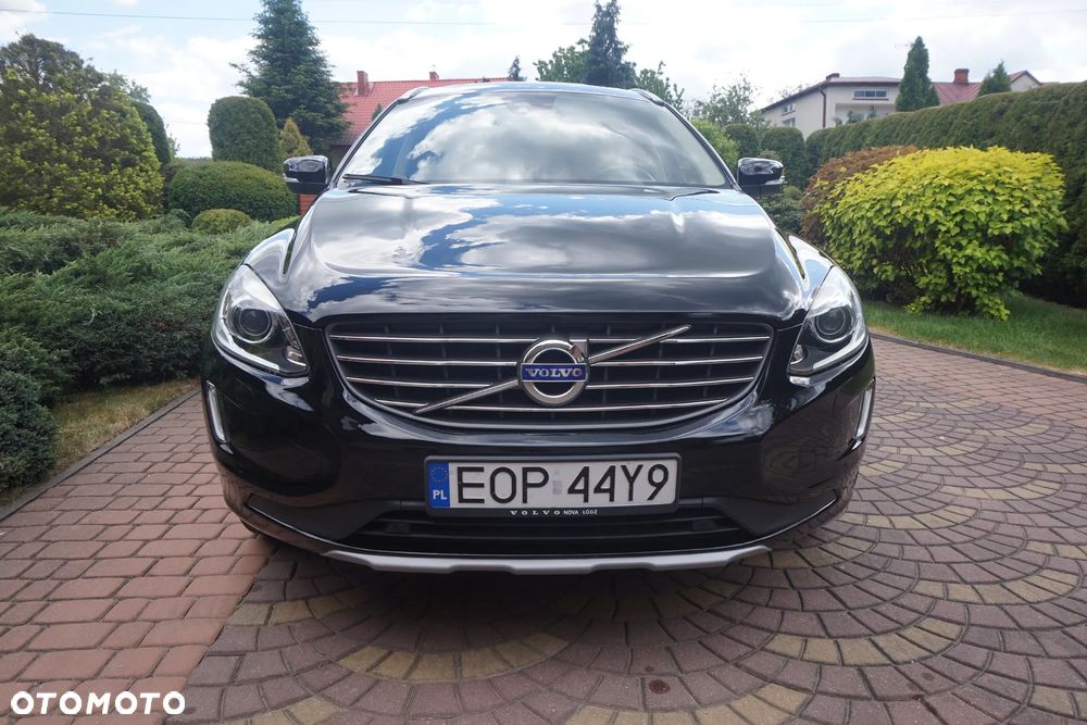 Volvo XC 60 D5 AWD Summum - 2