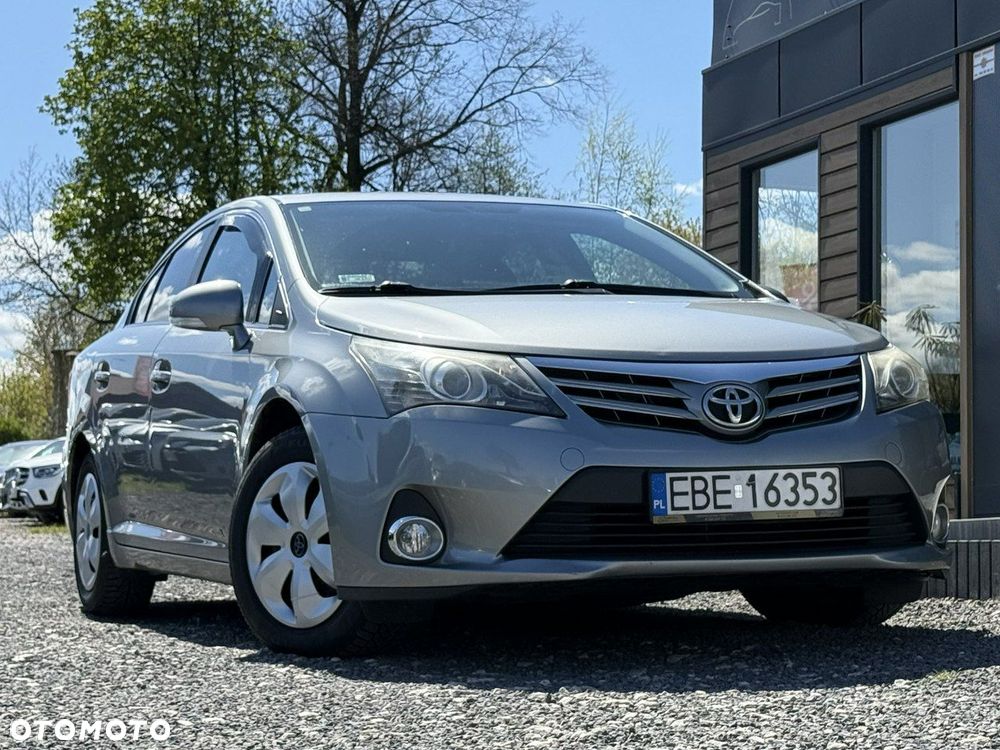 Toyota Avensis 1.8 Premium - 1