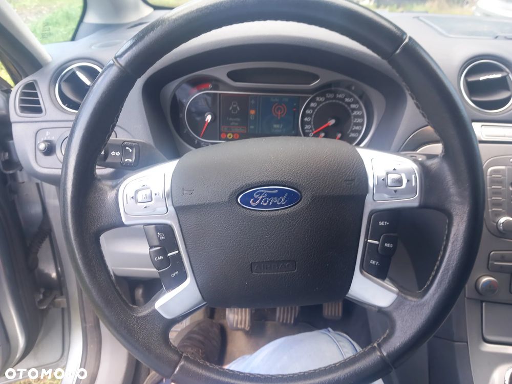 Ford S-Max 2.2 TDCi DPF Titanium - 13