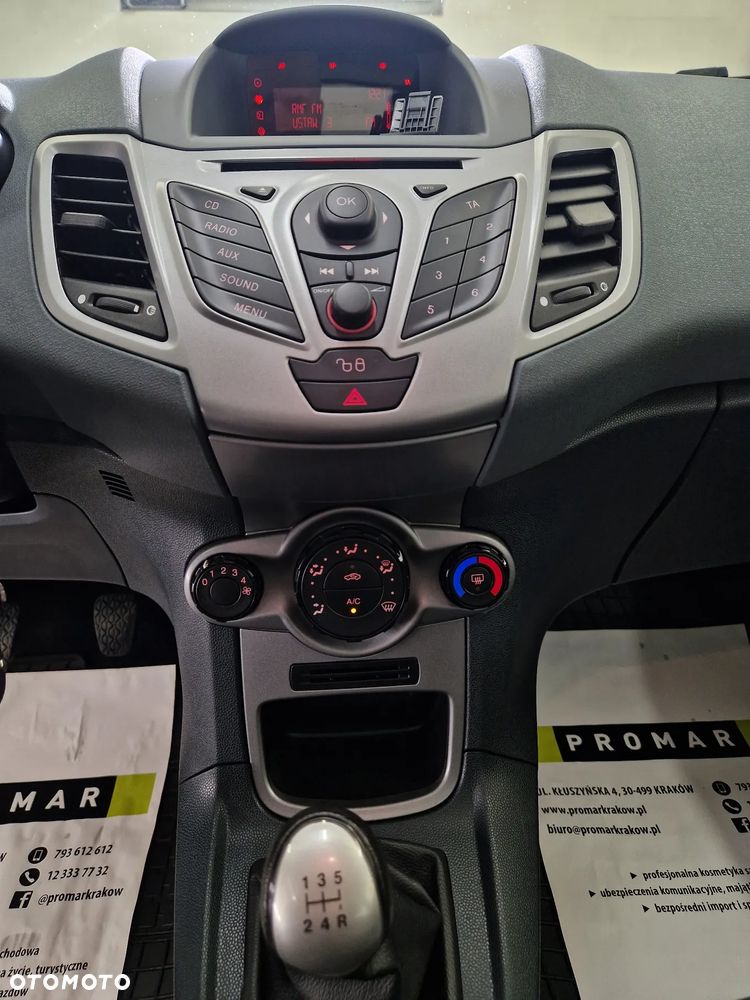 Ford Fiesta 1.25 Ambiente EU5 - 31