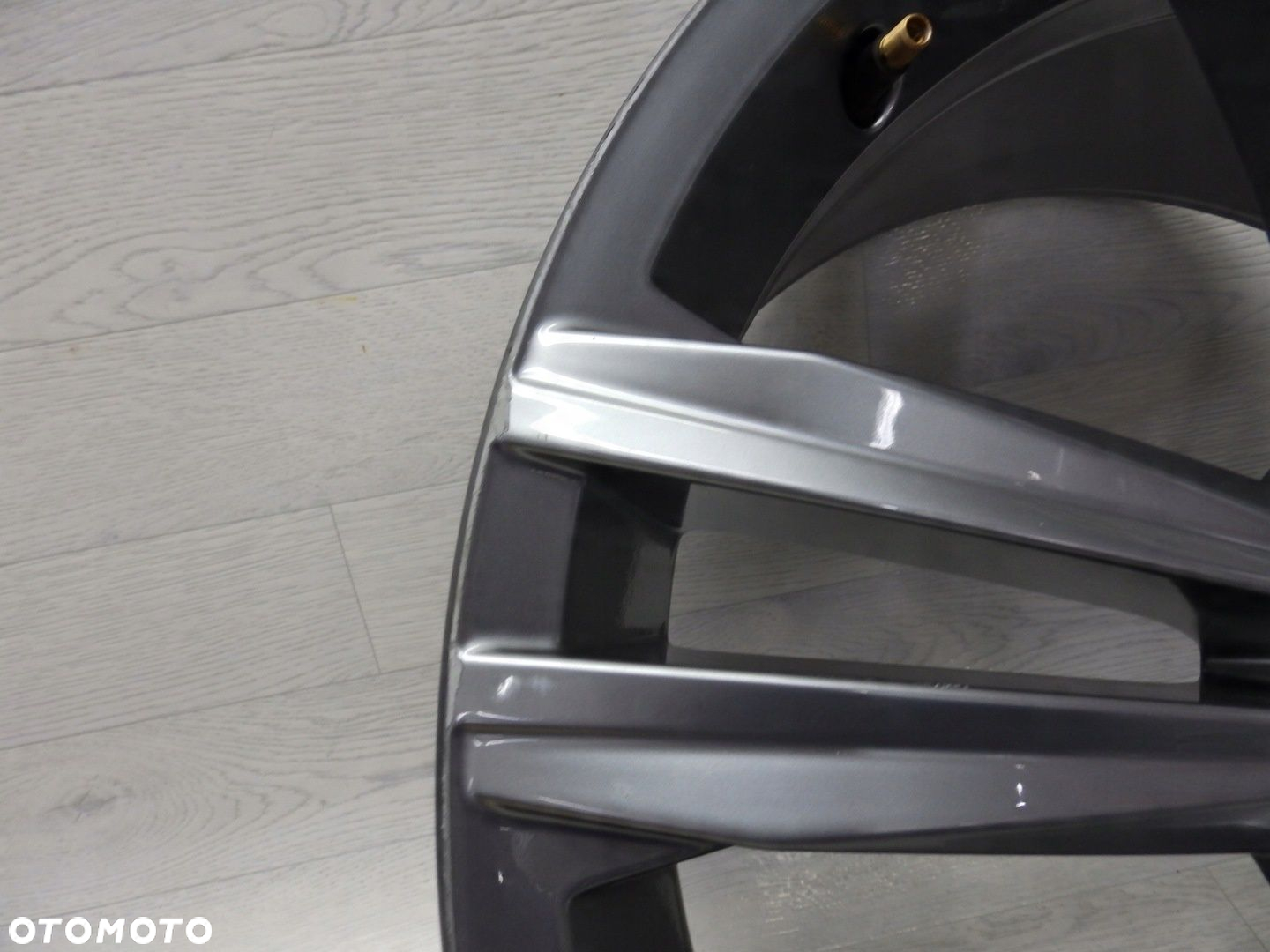Felga VW Golf VII R-Line 5G0 7.5Jx18H2 Et51 5x112 - 5