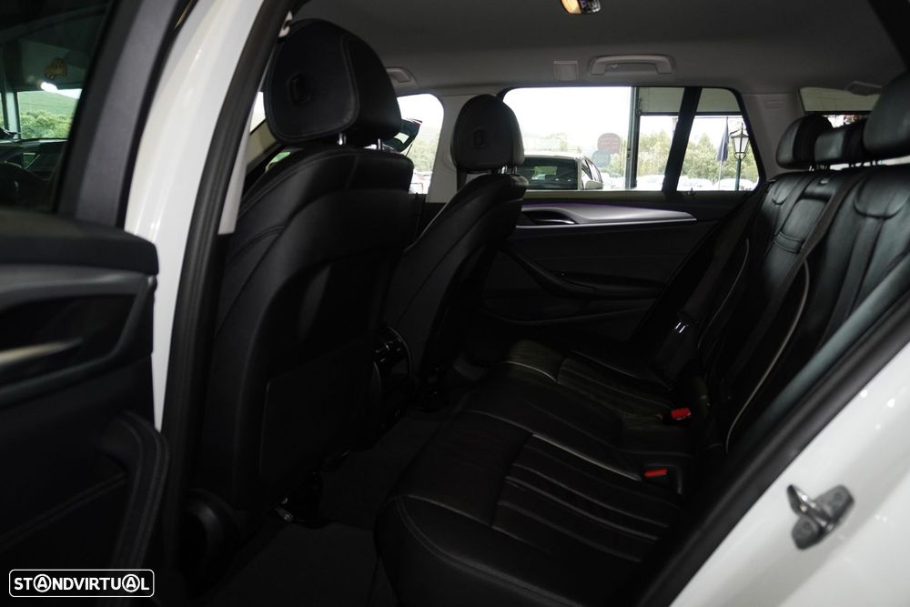 BMW 520 e Line Luxury - 9