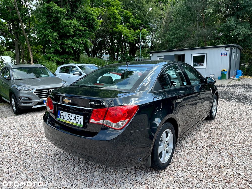 Chevrolet Cruze - 8