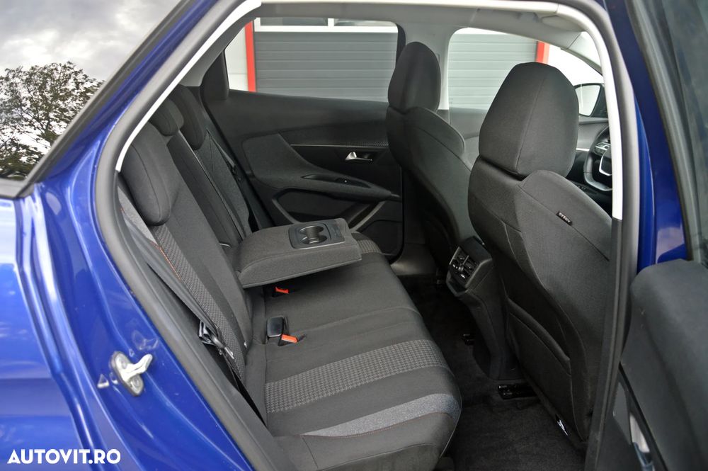 Peugeot 3008 1.2 PureTech 130 EAT8 Allure Pack - 29