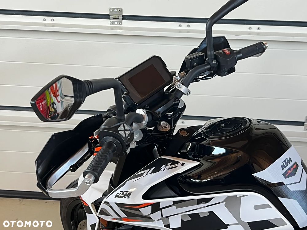 KTM Duke 125 - 8