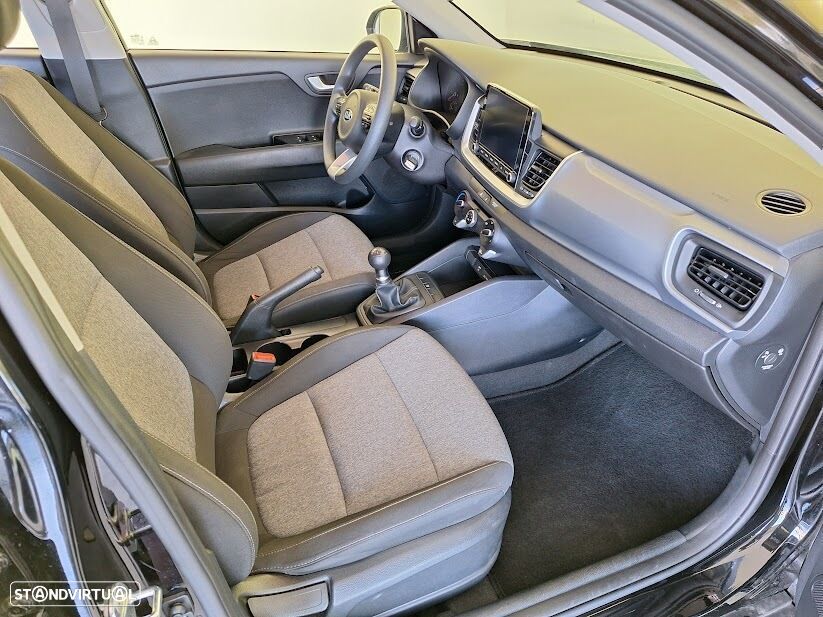 Kia Stonic - 10