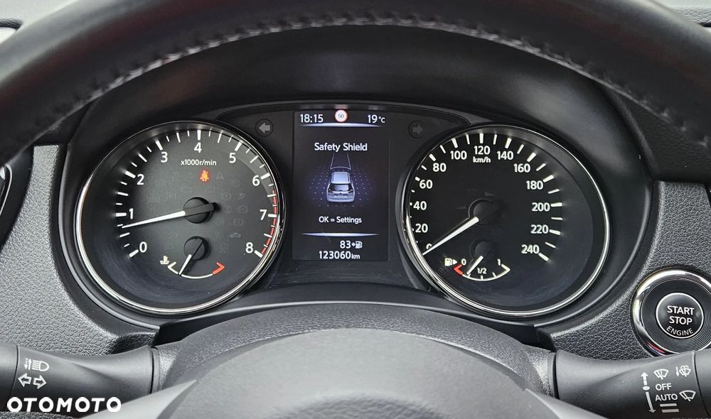 Nissan X-Trail 1.6 DIG-T N-Connecta 2WD - 32