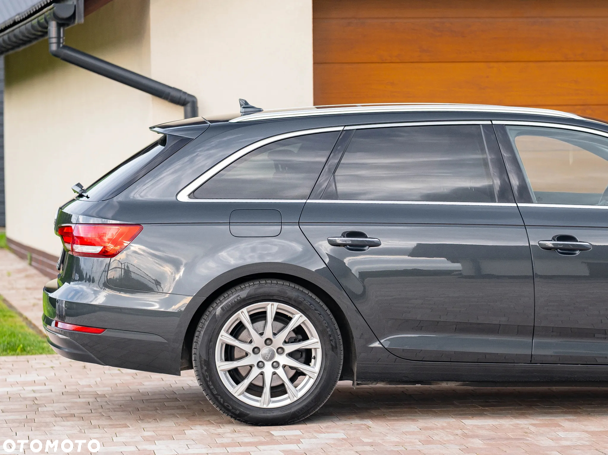 Audi A4 2.0 TDI Design S tronic - 38