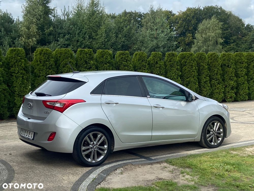 Hyundai i30 blue 1.6 CRDi DCT Passion - 5