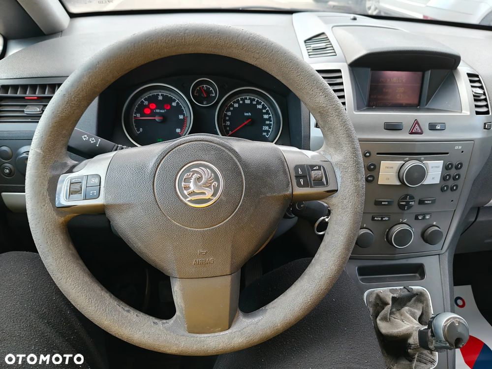Opel Zafira 1.9 CDTI - 21