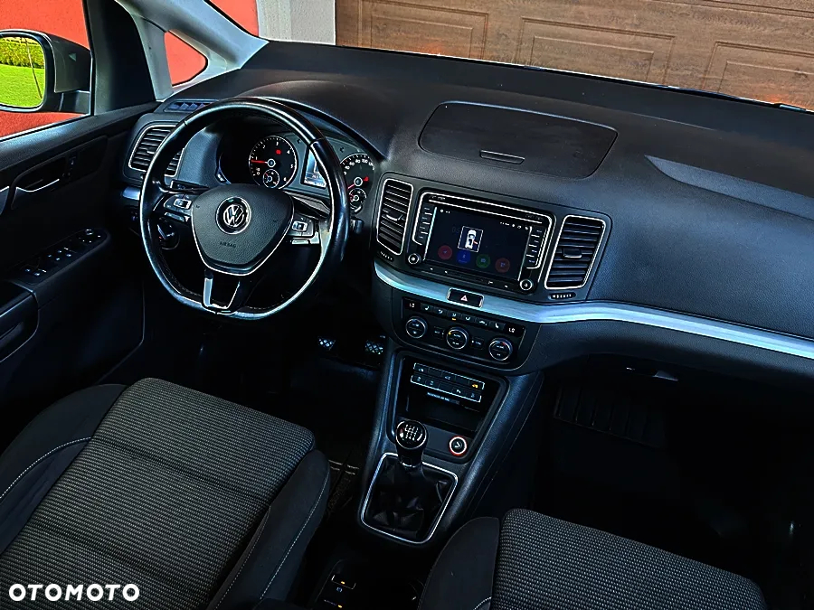 Volkswagen Sharan 2.0 TDI (BlueMotion Technology) Trendline - 23