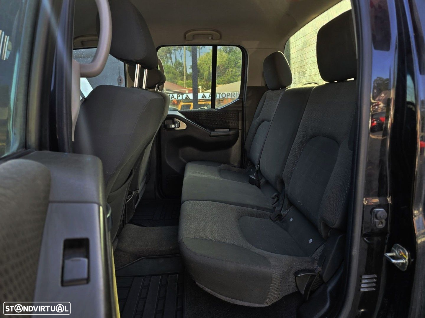 Nissan Navara 2.5 dCi CD SE Eastpak 4WD - 10