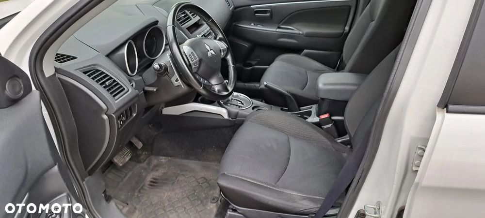 Mitsubishi Outlander 2.0 Intense - 6