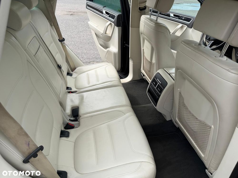 Volkswagen Touareg 3.0 V6 TDI BMT Perfectline R-Style - 14