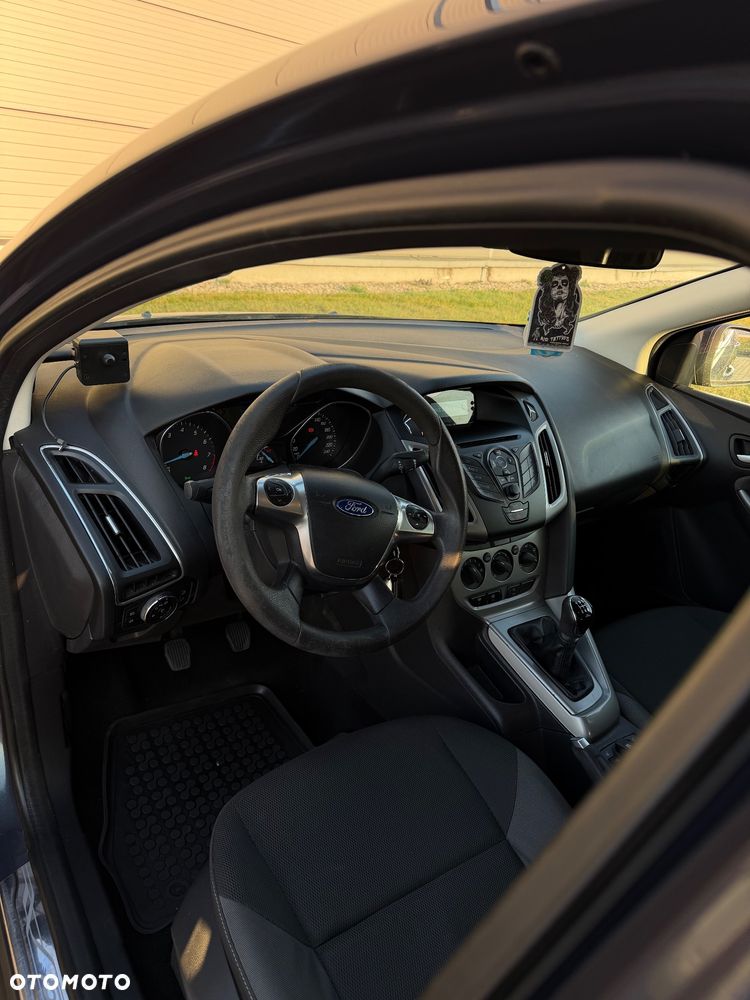 Ford Focus 1.0 EcoBoost Start-Stopp-System Ambiente - 15