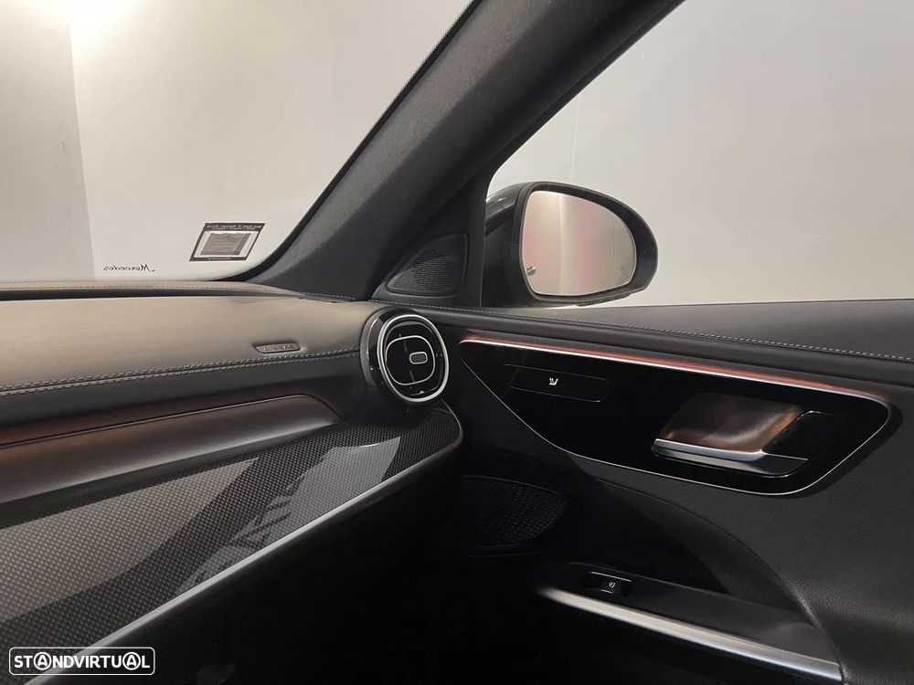 Mercedes-Benz C 300 e AMG Line - 37