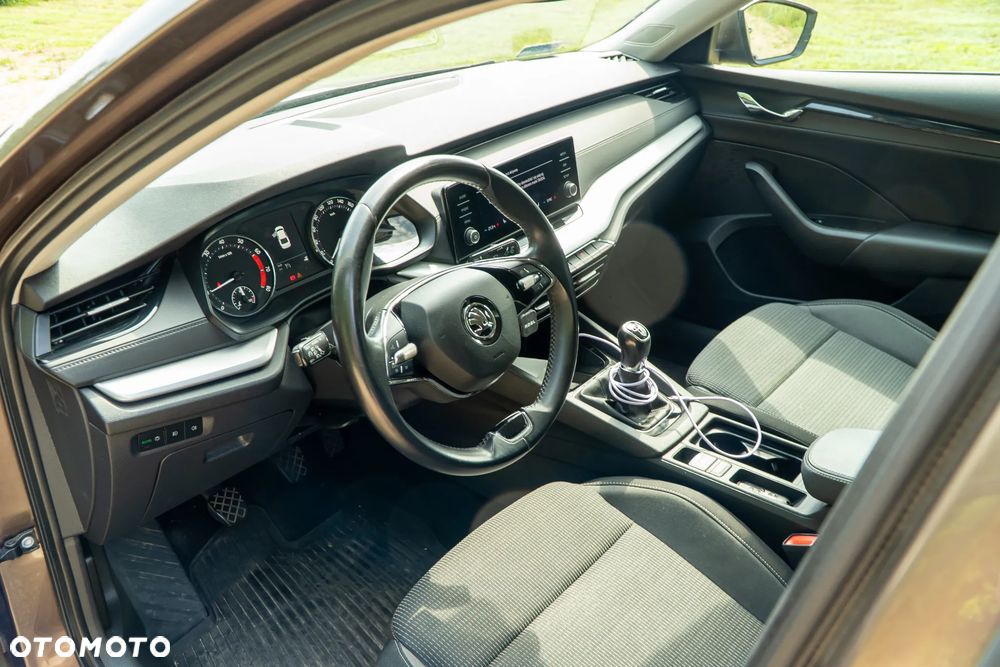 Skoda Octavia 1.5 TSI ACT Ambition - 10