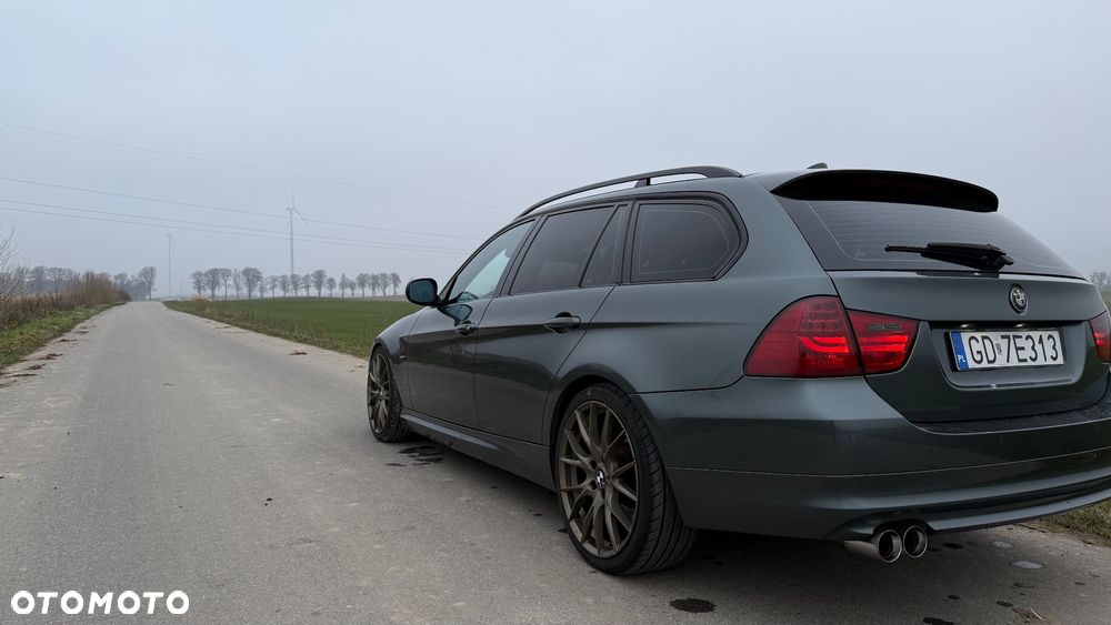 BMW Seria 3 320d - 4