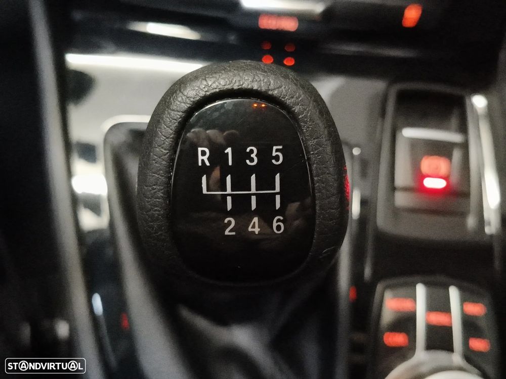 BMW 216 Active Tourer d Advantage - 23