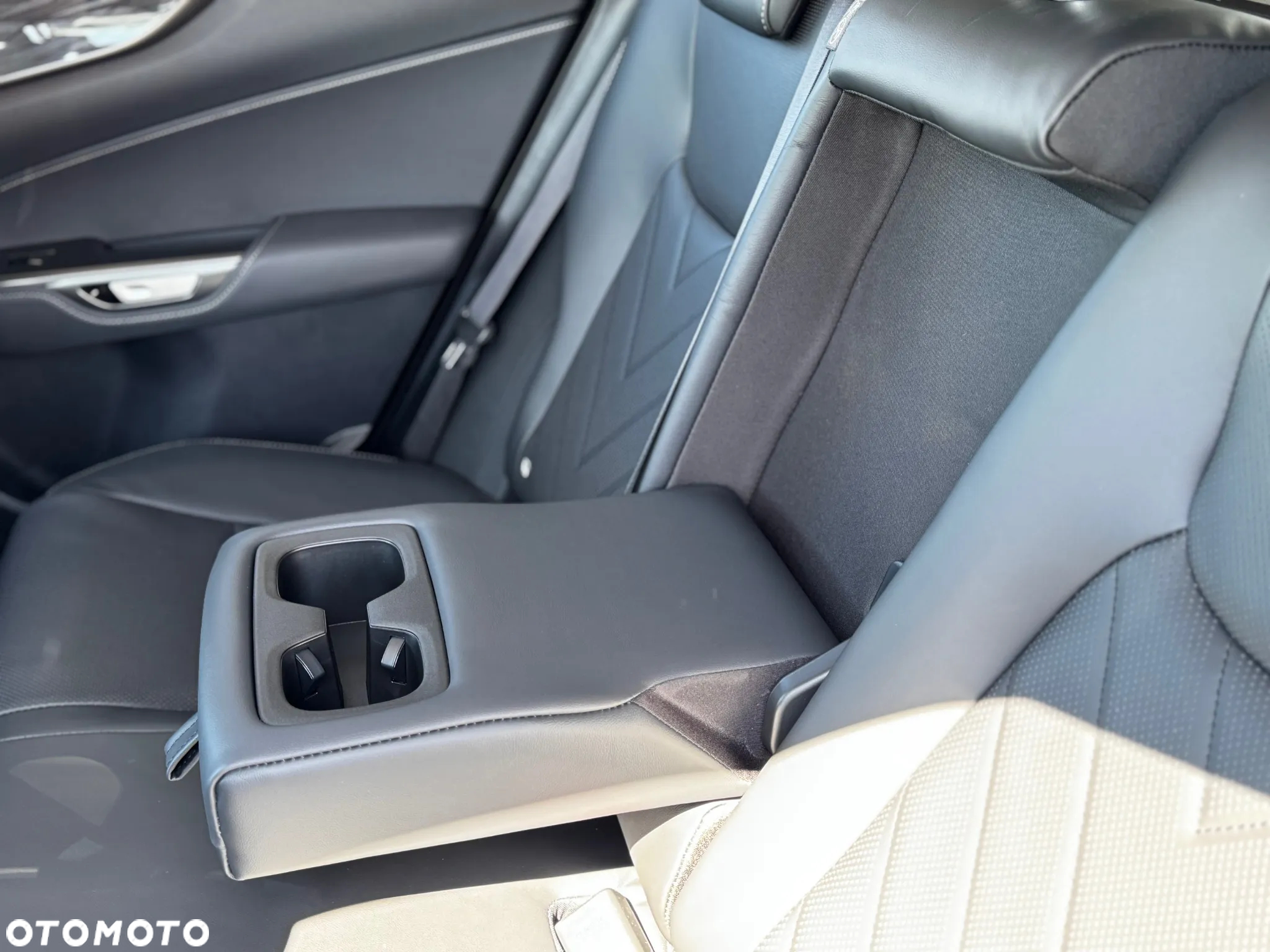 Lexus NX 350h Prestige AWD - 25