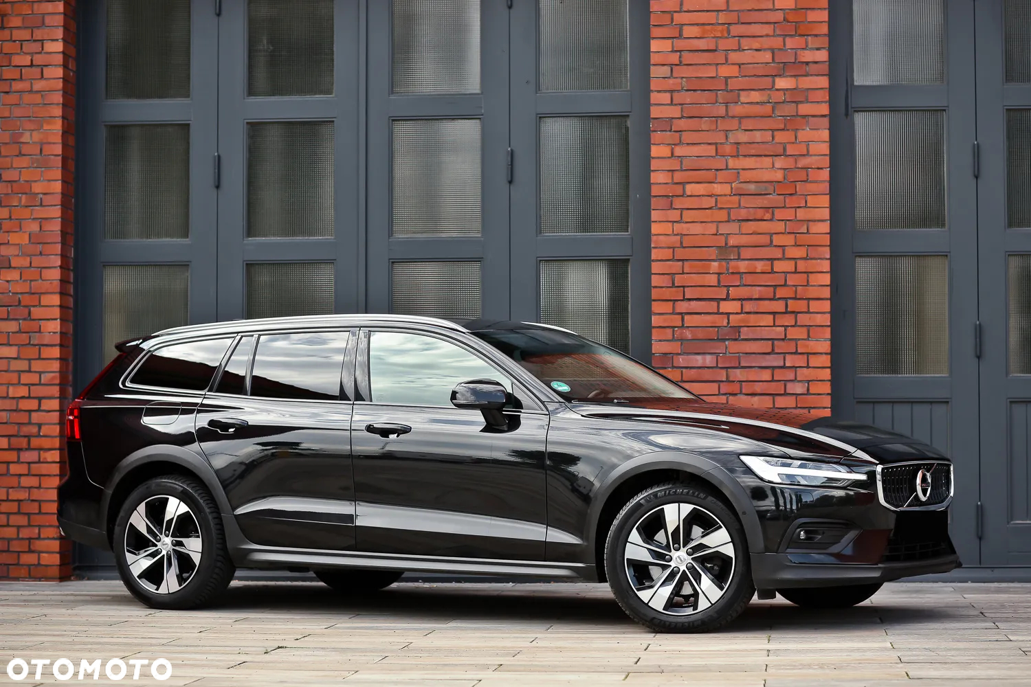 Volvo V60 Cross Country Pro D4 AWD - 4
