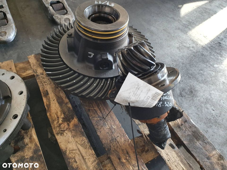 MECHANIZM RÓŻNICOWY TRAKTOR NEW HOLLAND T8.320 54/11 - 5