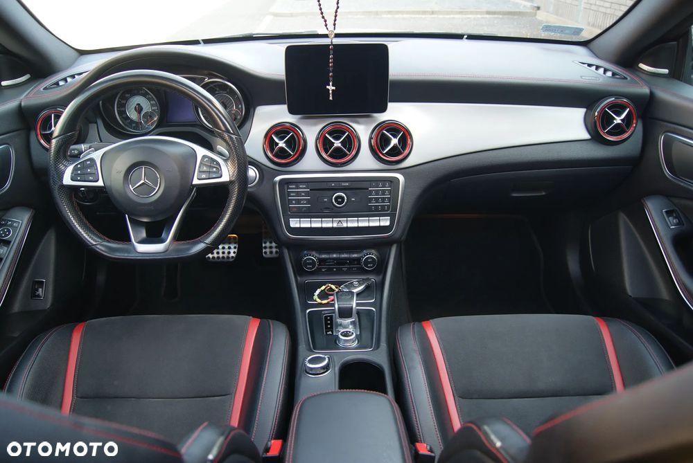 Mercedes-Benz CLA AMG 45 4-Matic - 25