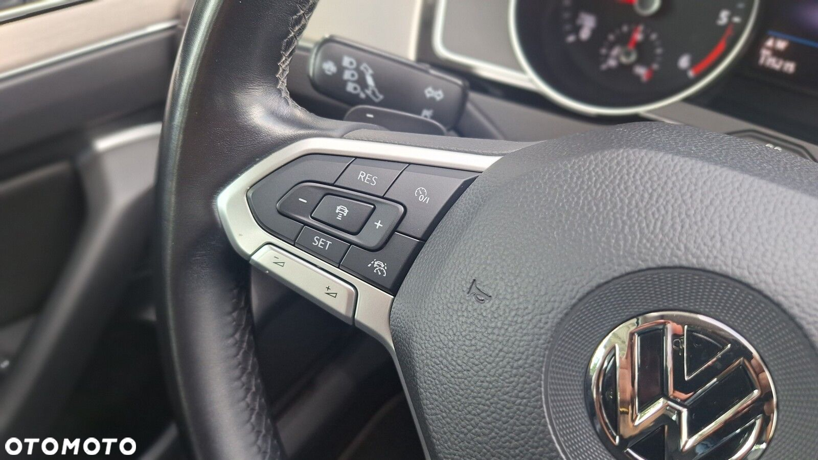 Volkswagen Passat 2.0 TDI EVO Elegance DSG - 19